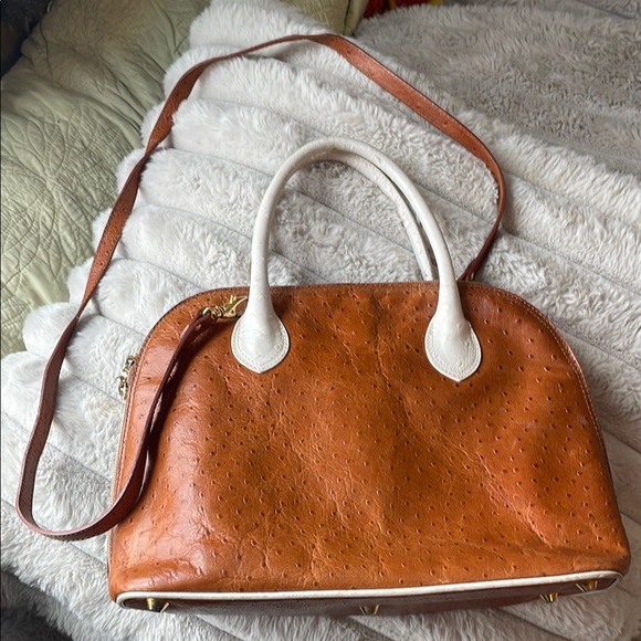 Saks Fifth Avenue Handbags - GORGEOUS VINTAGE SAKS FITH AVENUE
